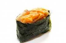 Острый ГУНКАН с копченым лососем